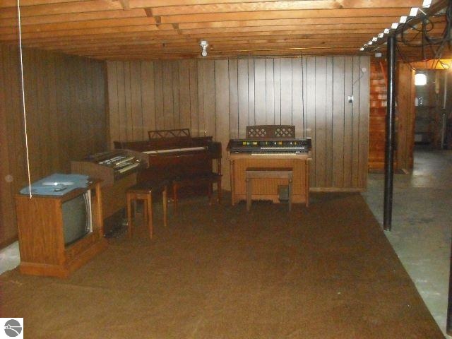 1827 East Washington Road Ithaca, MI 48847 - Photo 22 of 32 1790182-21.JPG
