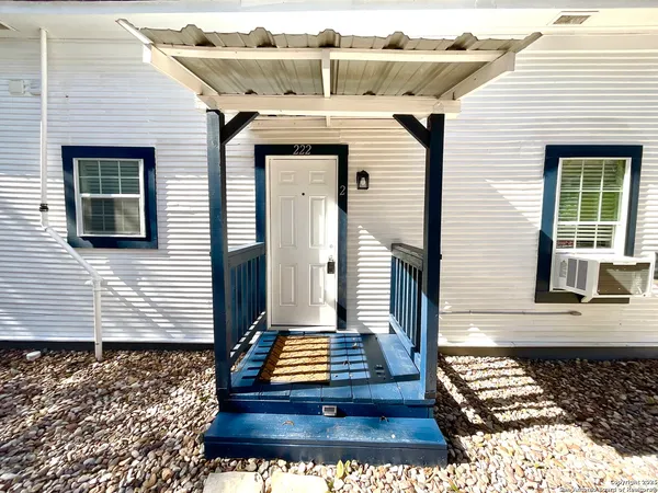 $925 | 222 Army Boulevard, Unit 222 #2, San Antonio, TX 78215