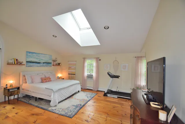 $765,000 | 10 Durham Road, Freeport, ME 04032