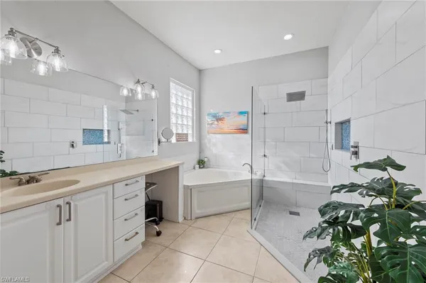 $519,900 | 9701 Springlake Circle, Estero, FL 33928