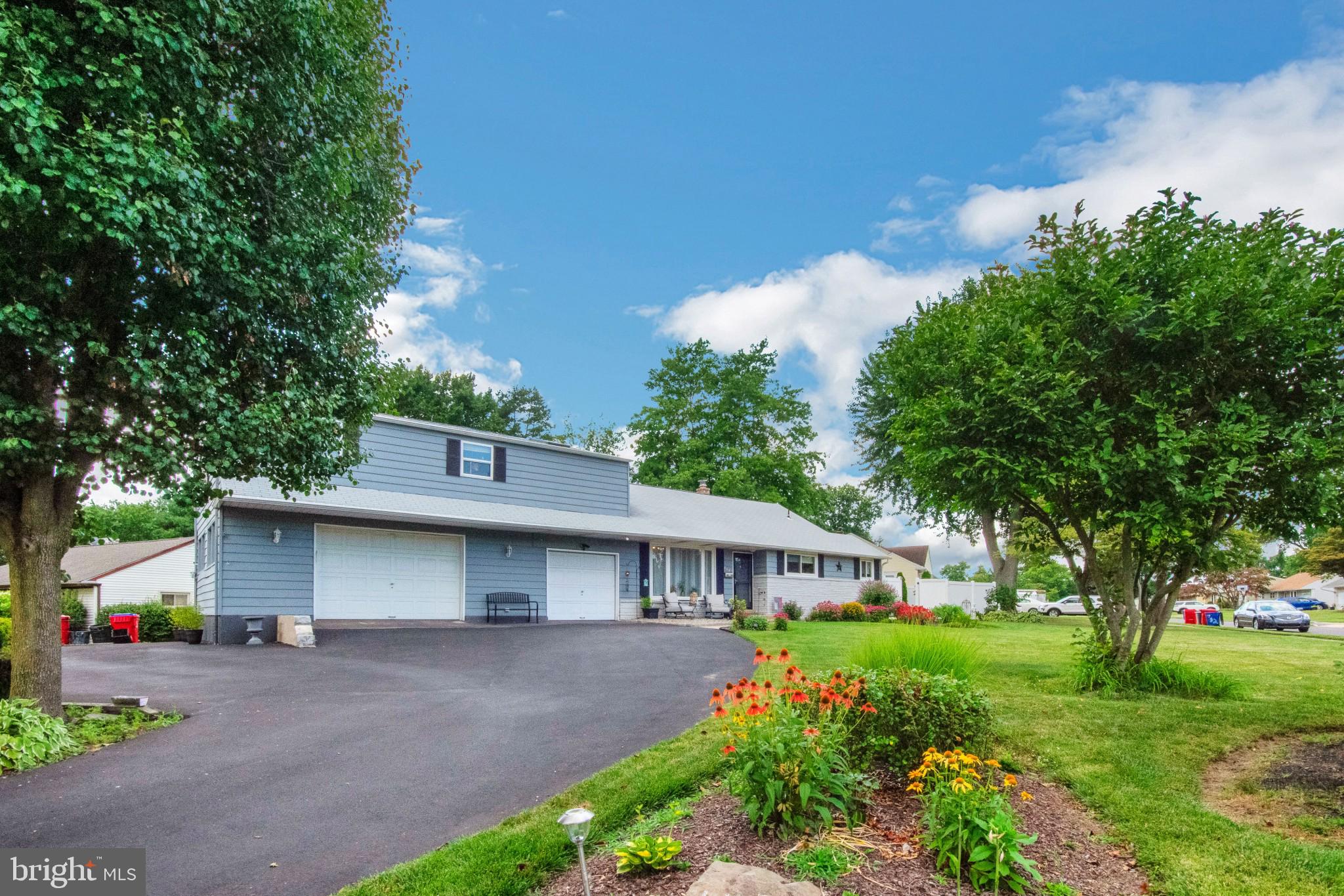 444 Chestnut Road Warminster, PA 18974 - Photo 2 of 28