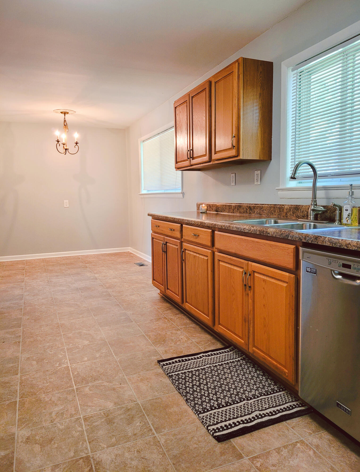 4621 Hancock Road Chattanooga, TN 37416 - Photo 6 of 6 Kitchen/Dining