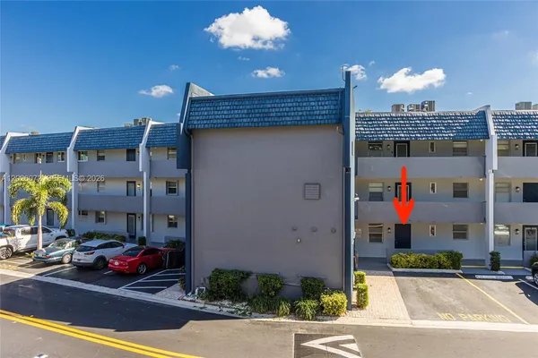 $65,000 | 7887 Golf Cir Drive, Unit 106, Margate, FL 33063