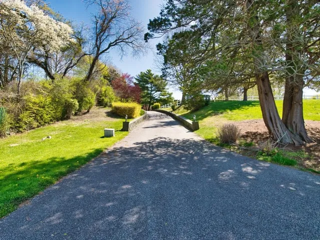 $6,000 | 149 Nanaquaket Road, Tiverton, RI 02878