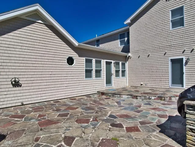 $6,000 | 149 Nanaquaket Road, Tiverton, RI 02878