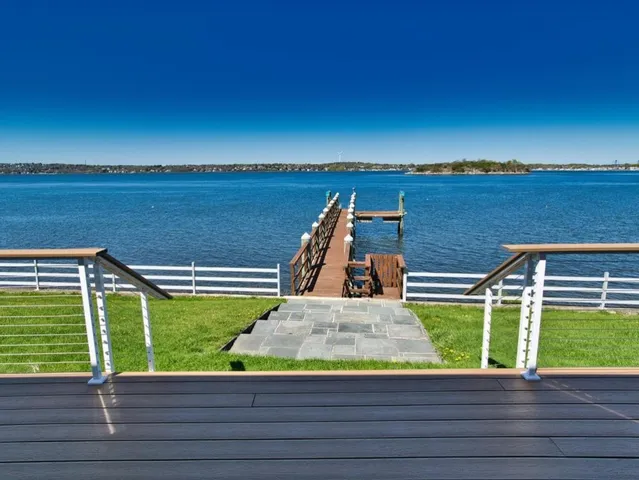 $6,000 | 149 Nanaquaket Road, Tiverton, RI 02878