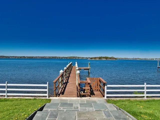 $6,000 | 149 Nanaquaket Road, Tiverton, RI 02878