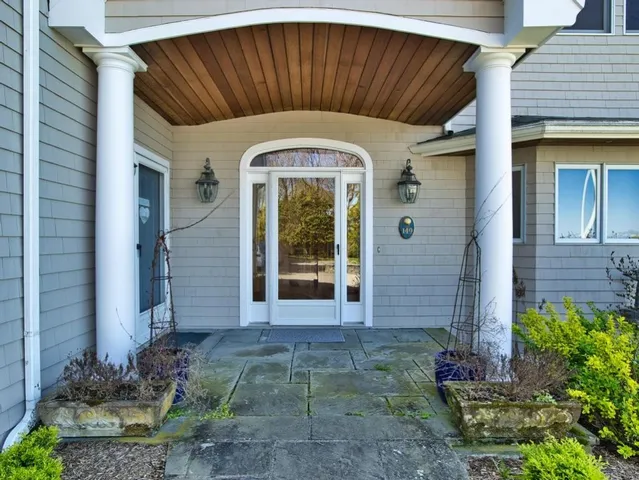 $6,000 | 149 Nanaquaket Road, Tiverton, RI 02878