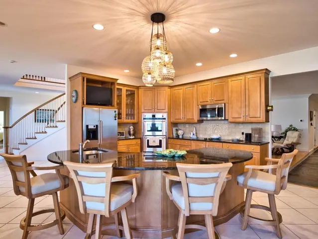 $6,000 | 149 Nanaquaket Road, Tiverton, RI 02878