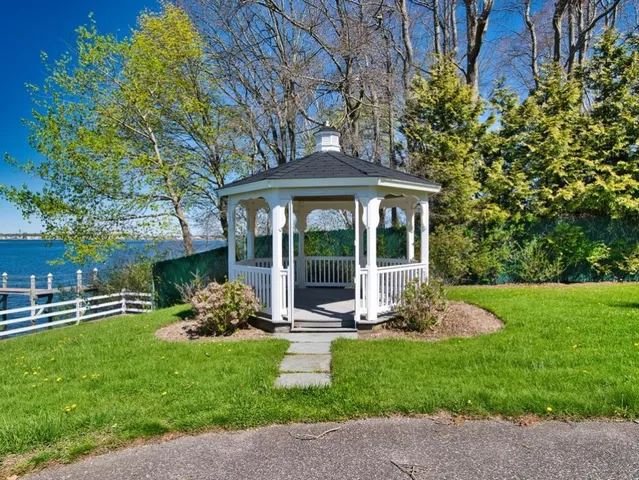 $6,000 | 149 Nanaquaket Road, Tiverton, RI 02878