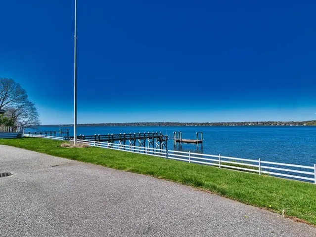 $6,000 | 149 Nanaquaket Road, Tiverton, RI 02878