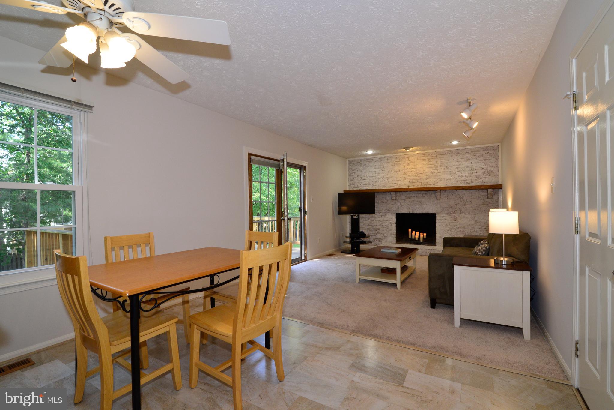 1494 Coat Ridge Road Herndon, VA 20170 - Photo 6 of 37 Casual table space