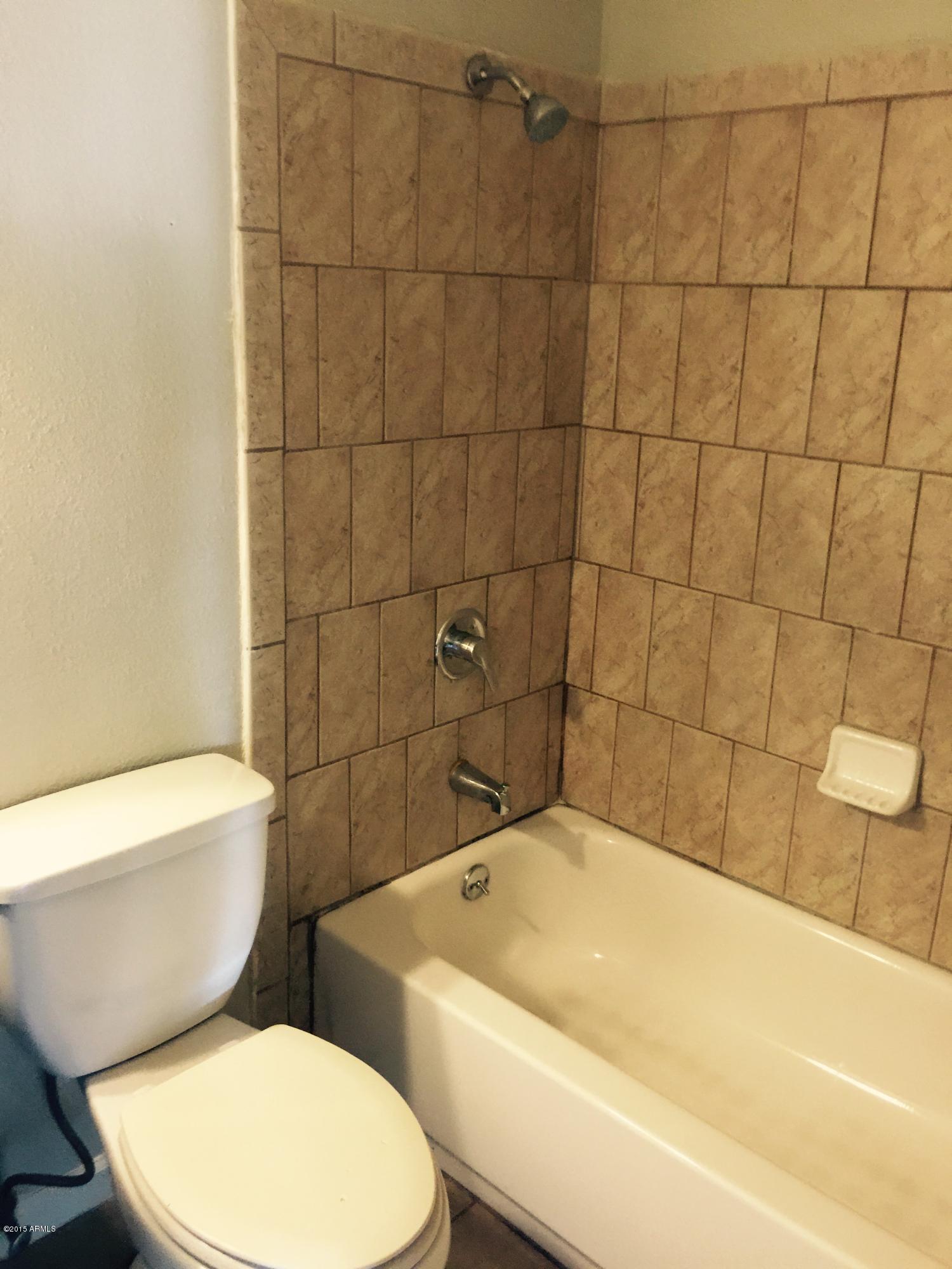 3525 East Hearn Road Phoenix, AZ 85032 - Photo 8 of 11 h 8.jpg