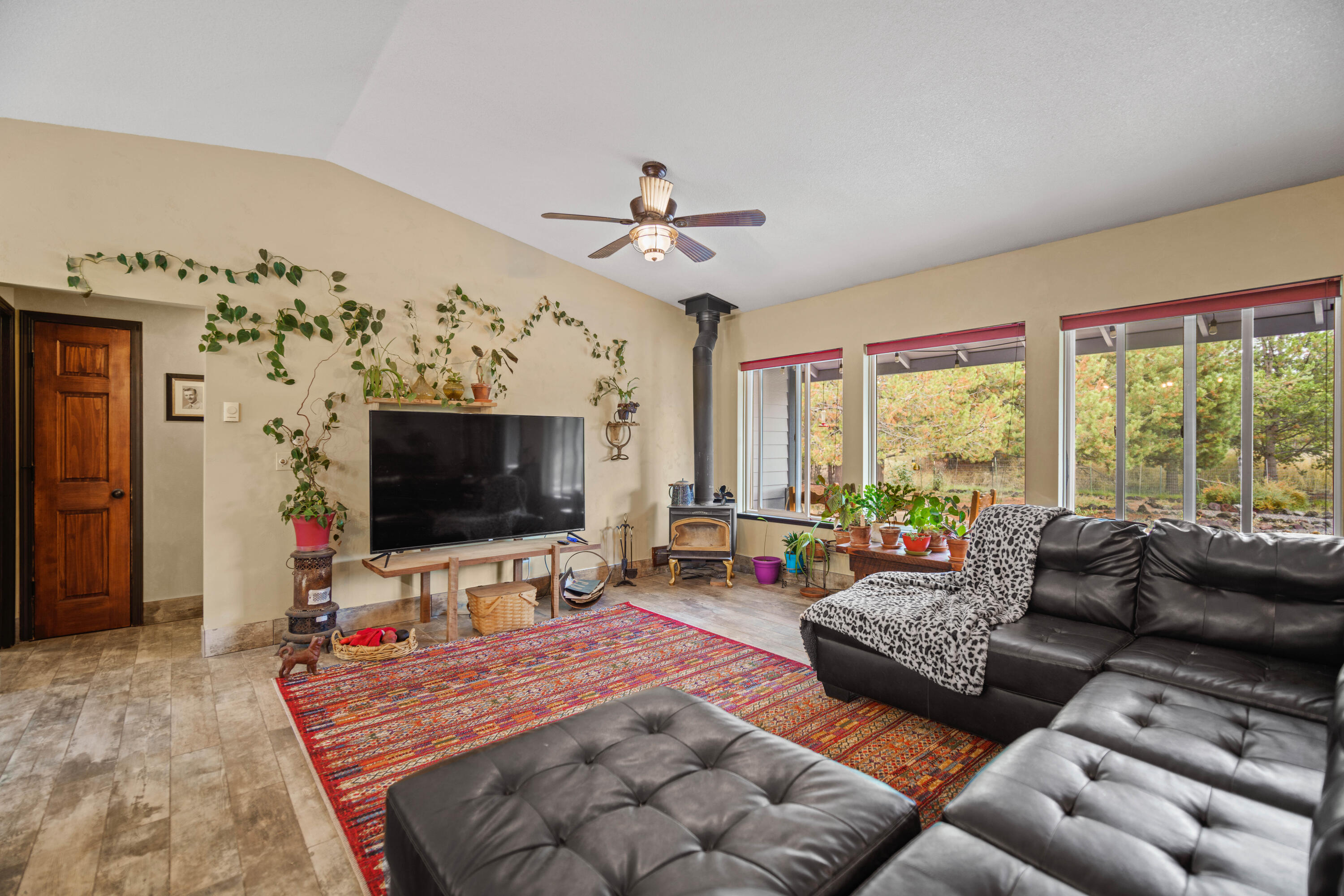 55884 Black Duck Road Bend, OR 97707 - Photo 9 of 41 Tons of natural light