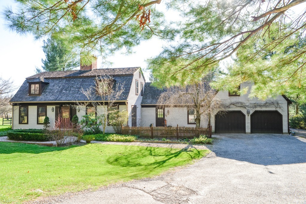 205 Sackett Road Westfield, MA 01085 - Photo 1 of 30 Gallery Image 1