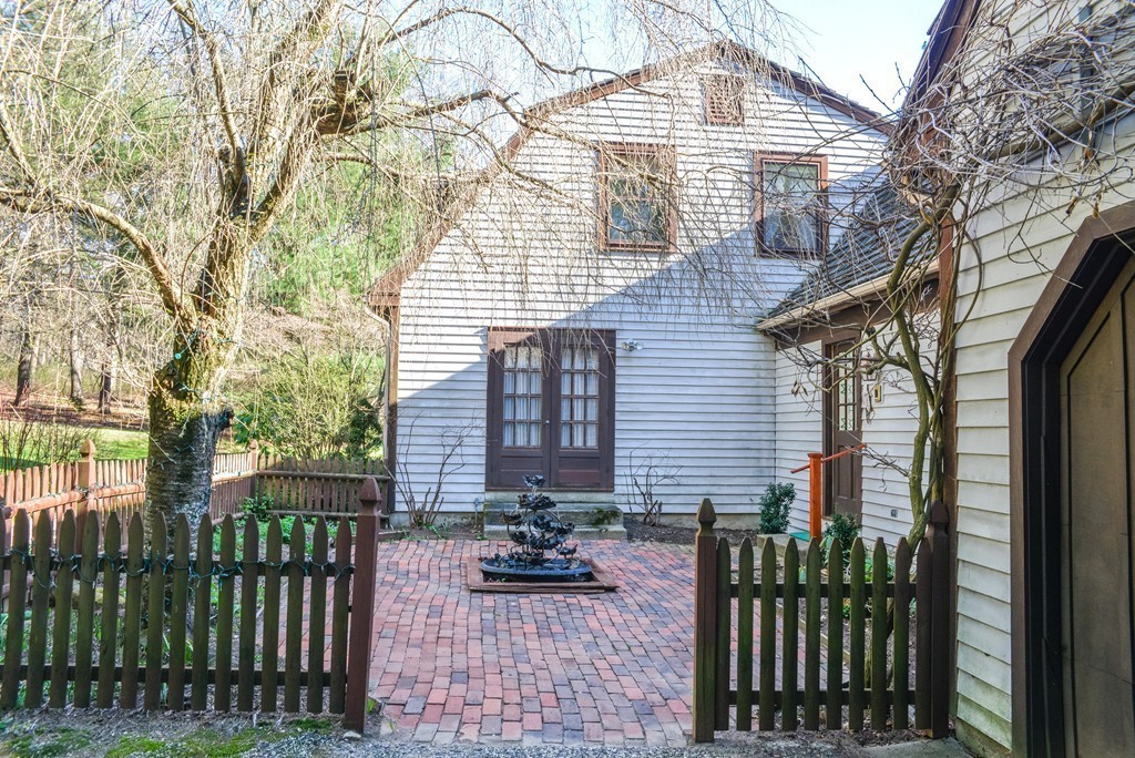 205 Sackett Road Westfield, MA 01085 - Photo 25 of 30 Gallery Image 25