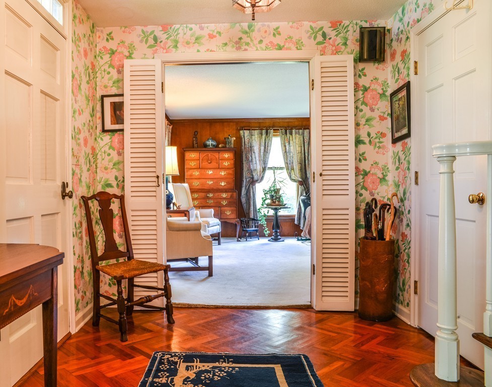 205 Sackett Road Westfield, MA 01085 - Photo 8 of 30 Gallery Image 8