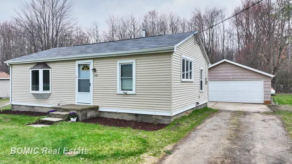 $152,000 | 2751 East Deckerville Road, Caro, MI 48723