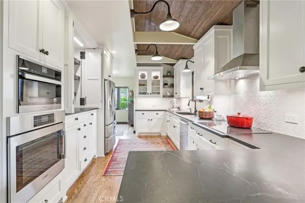 $1,900,000 | 1620 Broadview Drive, Glendale, CA 91208