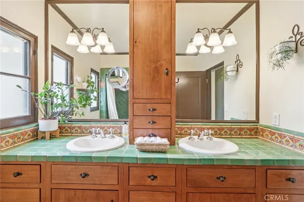 $1,900,000 | 1620 Broadview Drive, Glendale, CA 91208