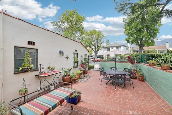 $1,900,000 | 1620 Broadview Drive, Glendale, CA 91208