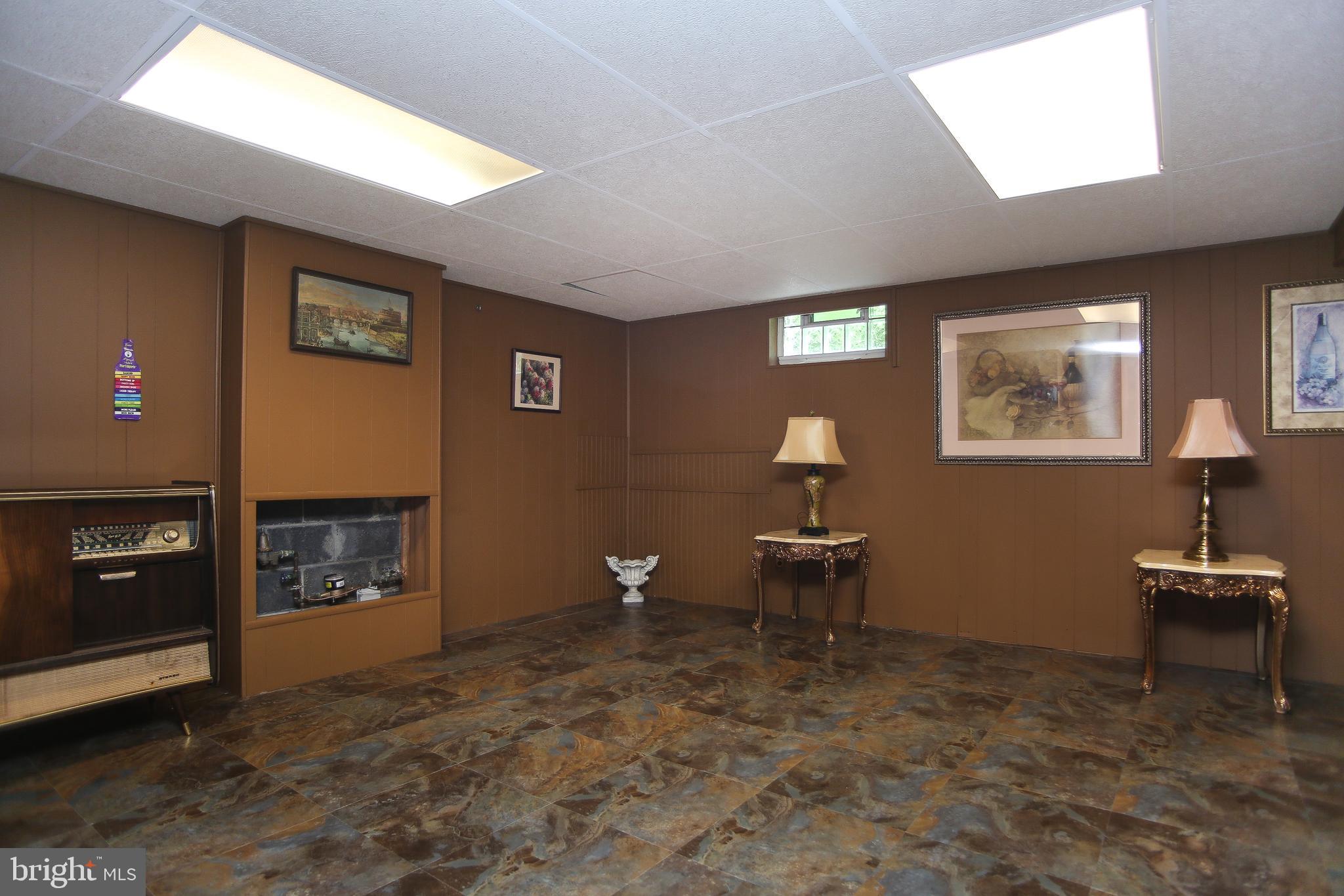 2415 Dale Road Huntingdon Valley, PA 19006 - Photo 14 of 27 Lower