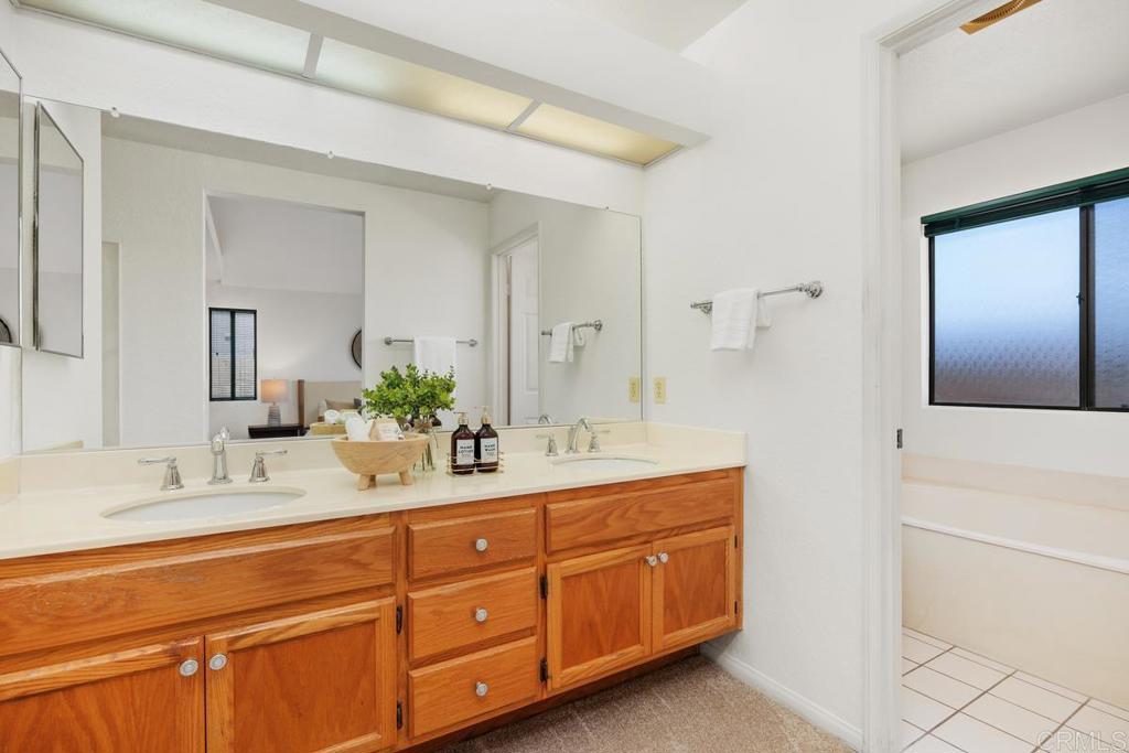 1765 Harold Road Escondido, CA 92026 - Photo 19 of 30 Primary Bath