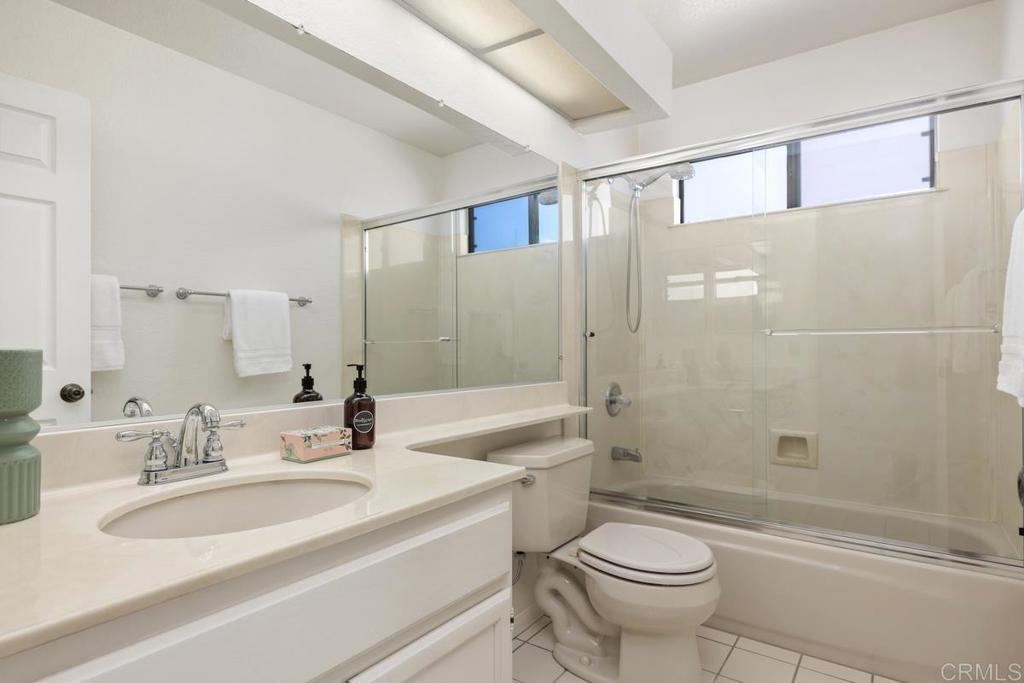 1765 Harold Road Escondido, CA 92026 - Photo 24 of 30 Secondary Bath