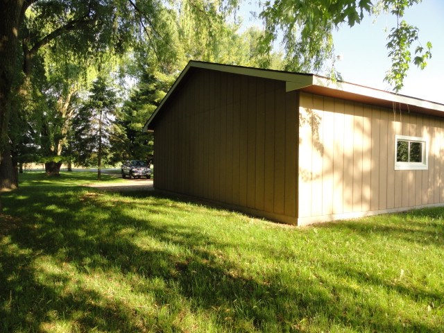 1731 South Shepherd Road Mount Pleasant, MI 48858 - Photo 19 of 29 1818150-18.JPG