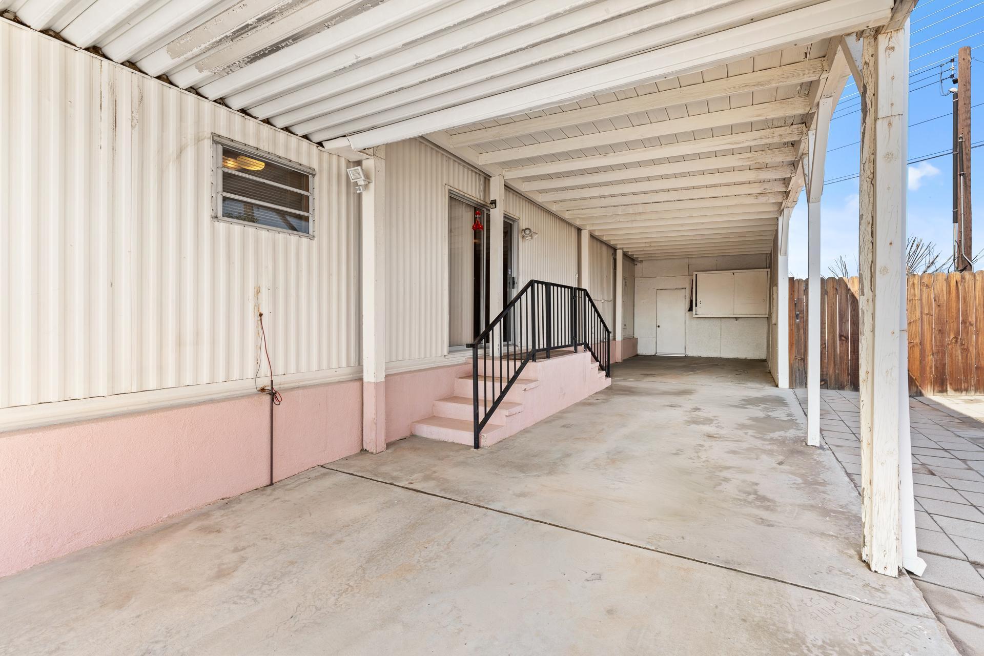 73270 Colonial Drive Thousand Palms, CA 92276 - Photo 5 of 36 73270colonial dr-5