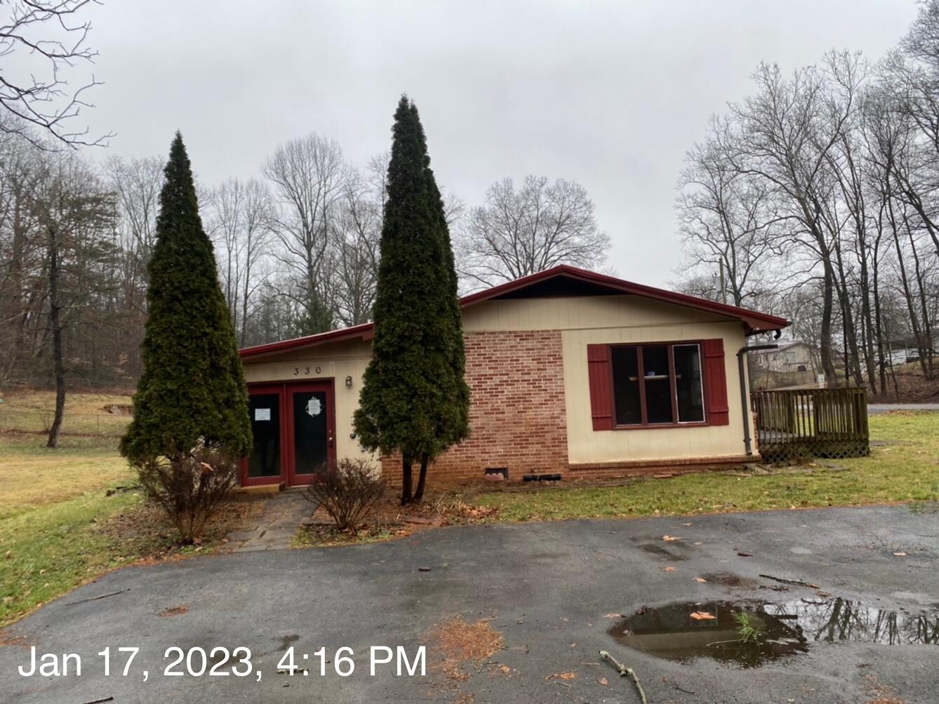 330 Conklin Road Jonesborough, TN 37659 - Photo 13 of 15 conklin rd left side