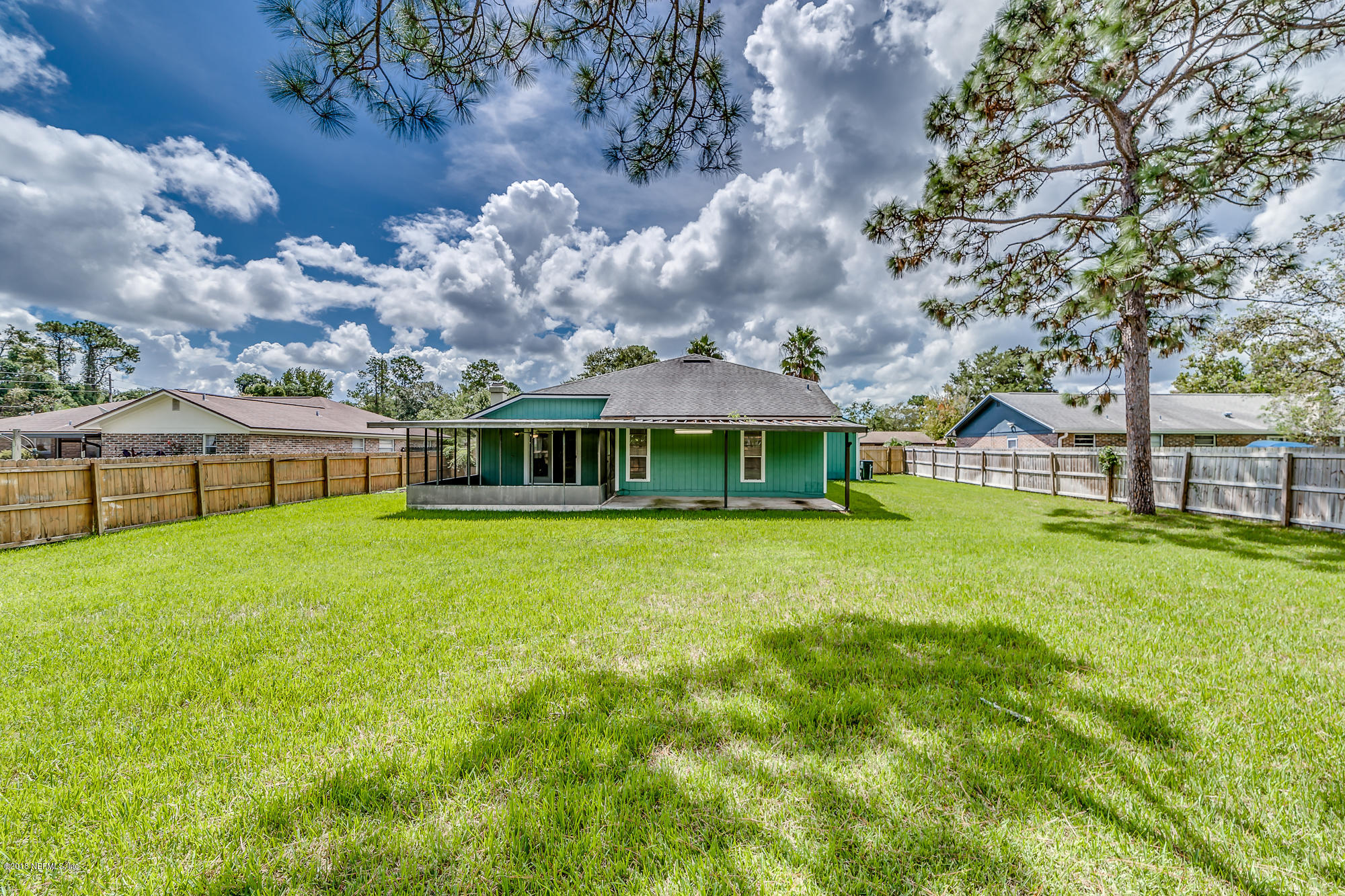 8025 Springtree Road Jacksonville, FL 32210 - Photo 7 of 26 8025 Springtree Road (11 of 42)