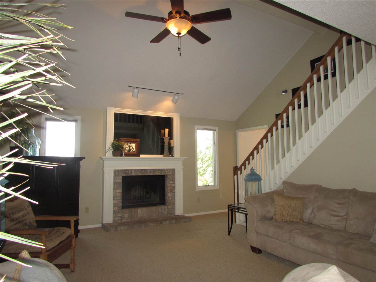 704 Autumn Ridge Lane Fort Wayne, IN 46804 - Photo 5 of 36