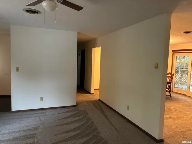 $165,000 | 14768 North Harmony Lane, Mount Vernon, IL 62864