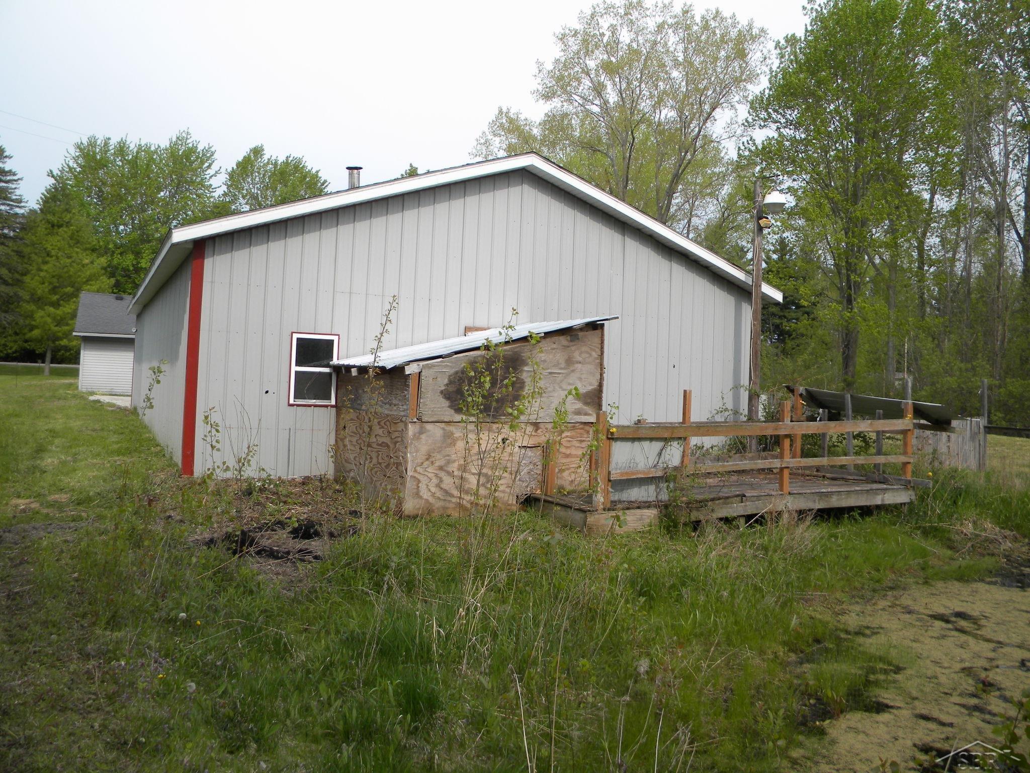 3612 Kaiser Road Pinconning, MI 48650 - Photo 23 of 26 50110014-22.JPG