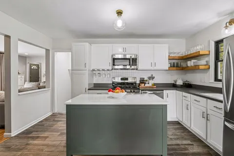 $425,000 | 1600 Louisiana Avenue South, St. Louis Park, MN 55426