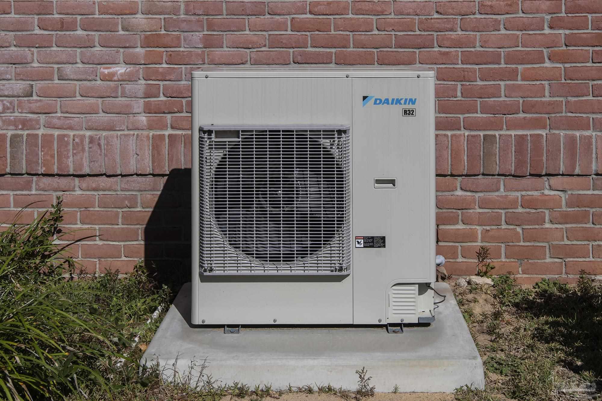 1505 Kings Road Cantonment, FL 32533 - Photo 50 of 57 a view of door