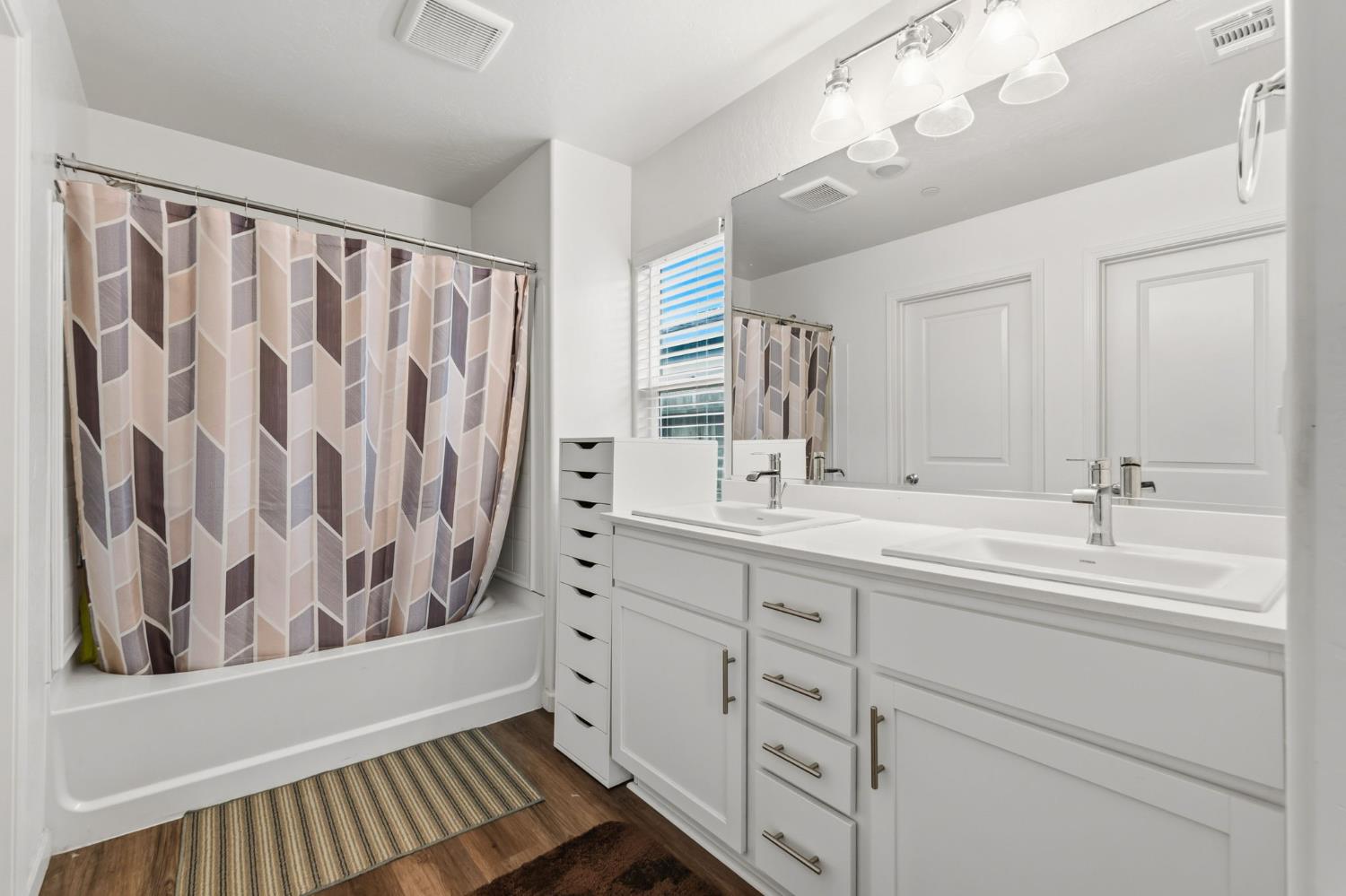 510 Perkins Road Madera, CA 93637 - Photo 14 of 25 Gallery Image 14