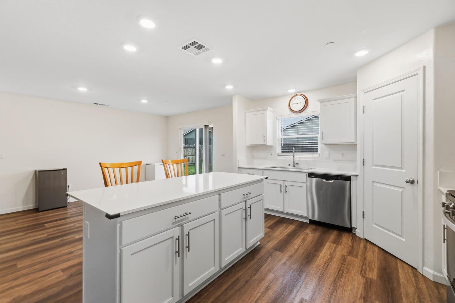 510 Perkins Road Madera, CA 93637 - Photo 6 of 25 Gallery Image 6