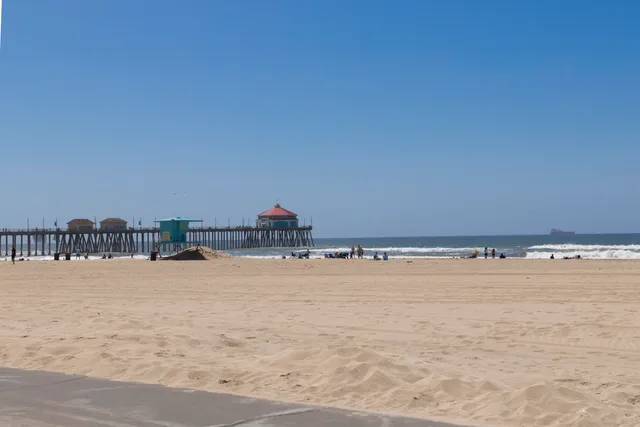 $1,495,000 | 711 Pacific Coast Highway, Unit 206, Huntington Beach, CA 92648