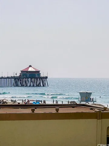 $1,495,000 | 711 Pacific Coast Highway, Unit 206, Huntington Beach, CA 92648