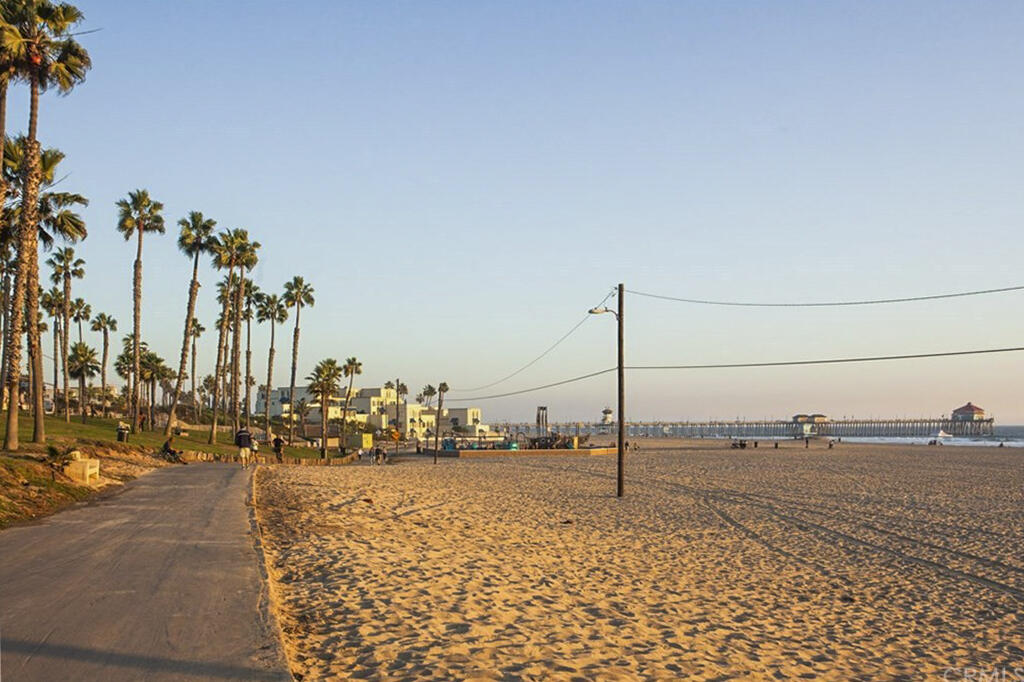 711 Pacific Coast Highway, Unit 206 Huntington Beach, CA 92648 - Photo 32 of 32 a view of a lake