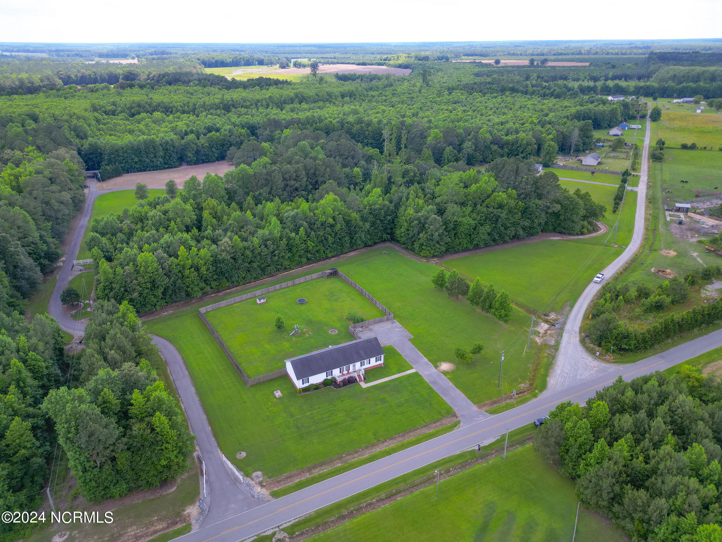 256 Adams Swamp Road Corapeake, NC 27926 - Photo 4 of 45 done_058