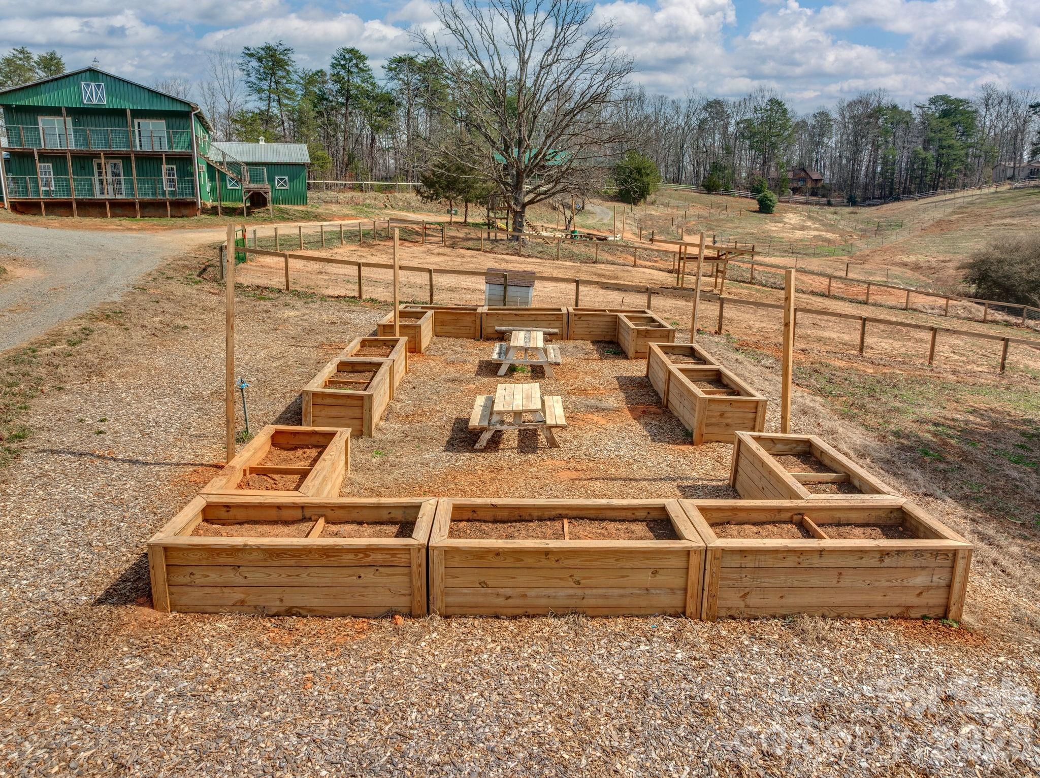 1487 Hayes Road Columbus, NC 28722 - Photo 41 of 48 a view of a yard with an house