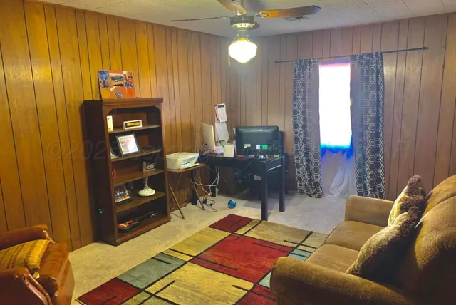 $107,000 | 1904 Palo Duro Drive, Memphis, TX 79245