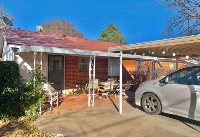 $107,000 | 1904 Palo Duro Drive, Memphis, TX 79245