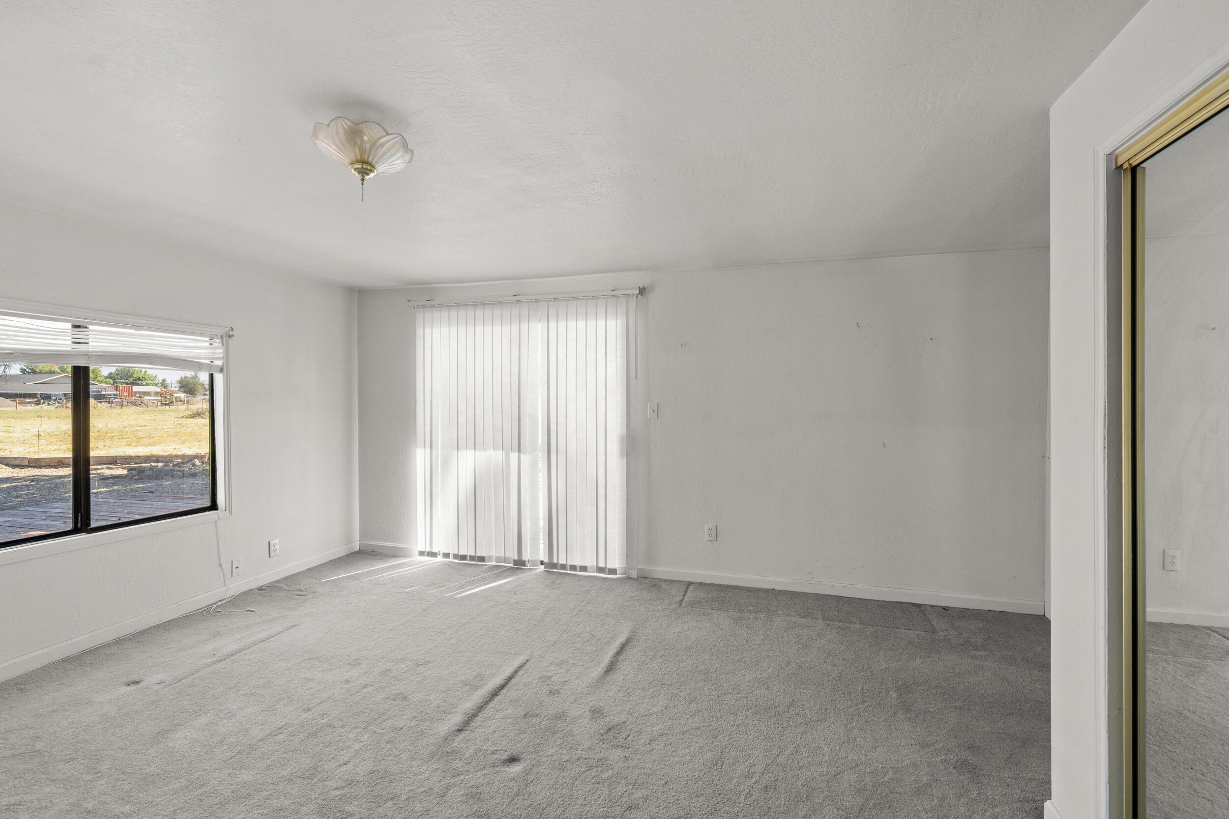 6606 Domino Road Central Point, OR 97502 - Photo 33 of 39 6606-domino-rd (derrick emmert)-32