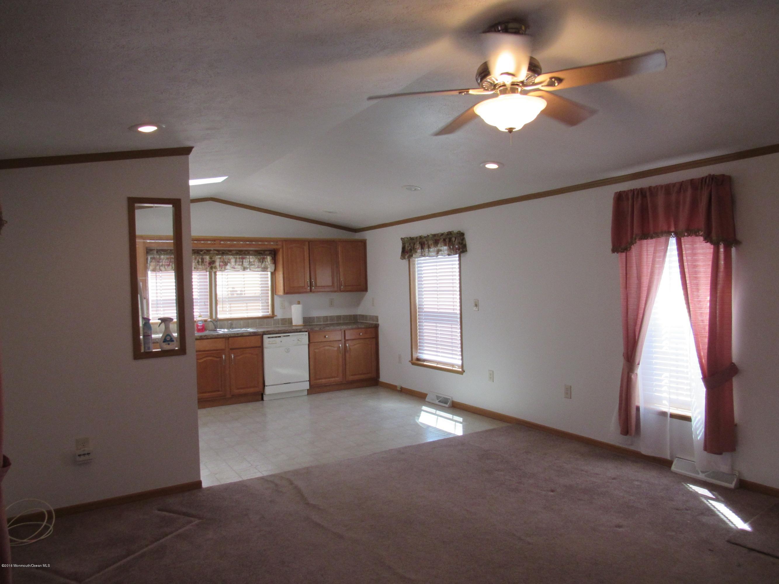 180 Farm Road Freehold, NJ 07728 - Photo 4 of 14 IMG_1810
