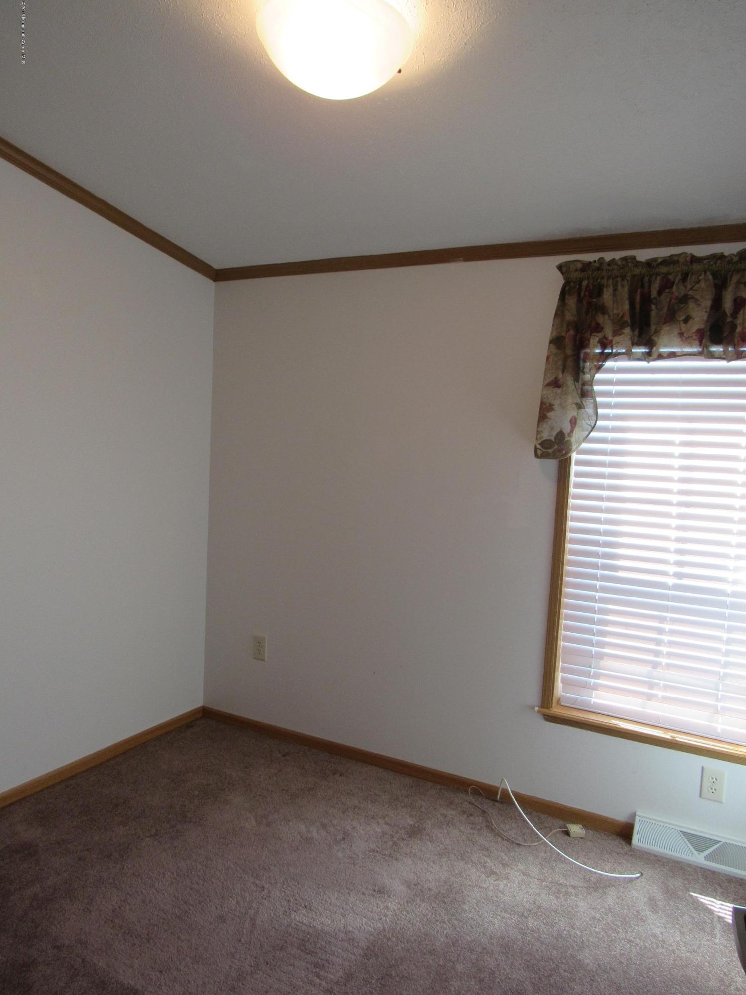 180 Farm Road Freehold, NJ 07728 - Photo 9 of 14 IMG_1816