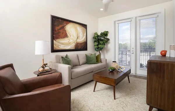 $2,318 | 1690 North Loop, Unit 463, Houston, TX 77009